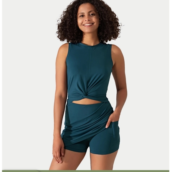 Halara Small dress with shorts - Picture 2 of 6